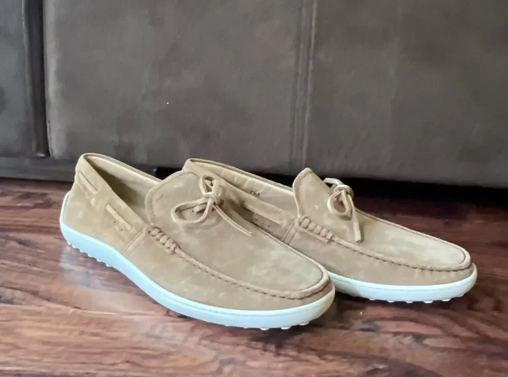 $895 NIB Authentic Tod's Gommino Beige Suede Driving Loafers Moccasins Men's 9
